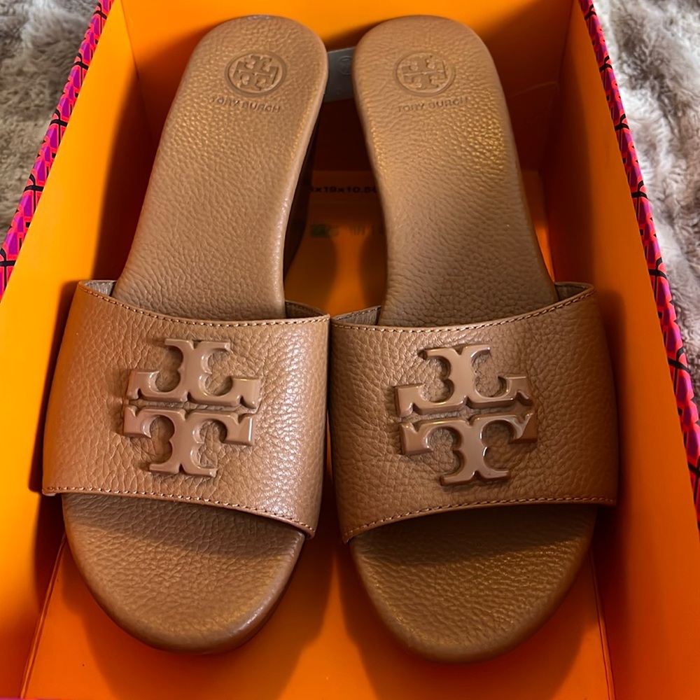 Tory Burch EVERLY WEDGE